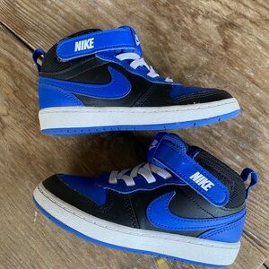 Boys Nike court borough 9c